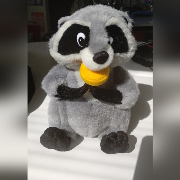 Walt Disney Vintage Pocahontas Meeko Racoon  Sitting Plush Stuffed Animal 8in - Picture 3 of 13